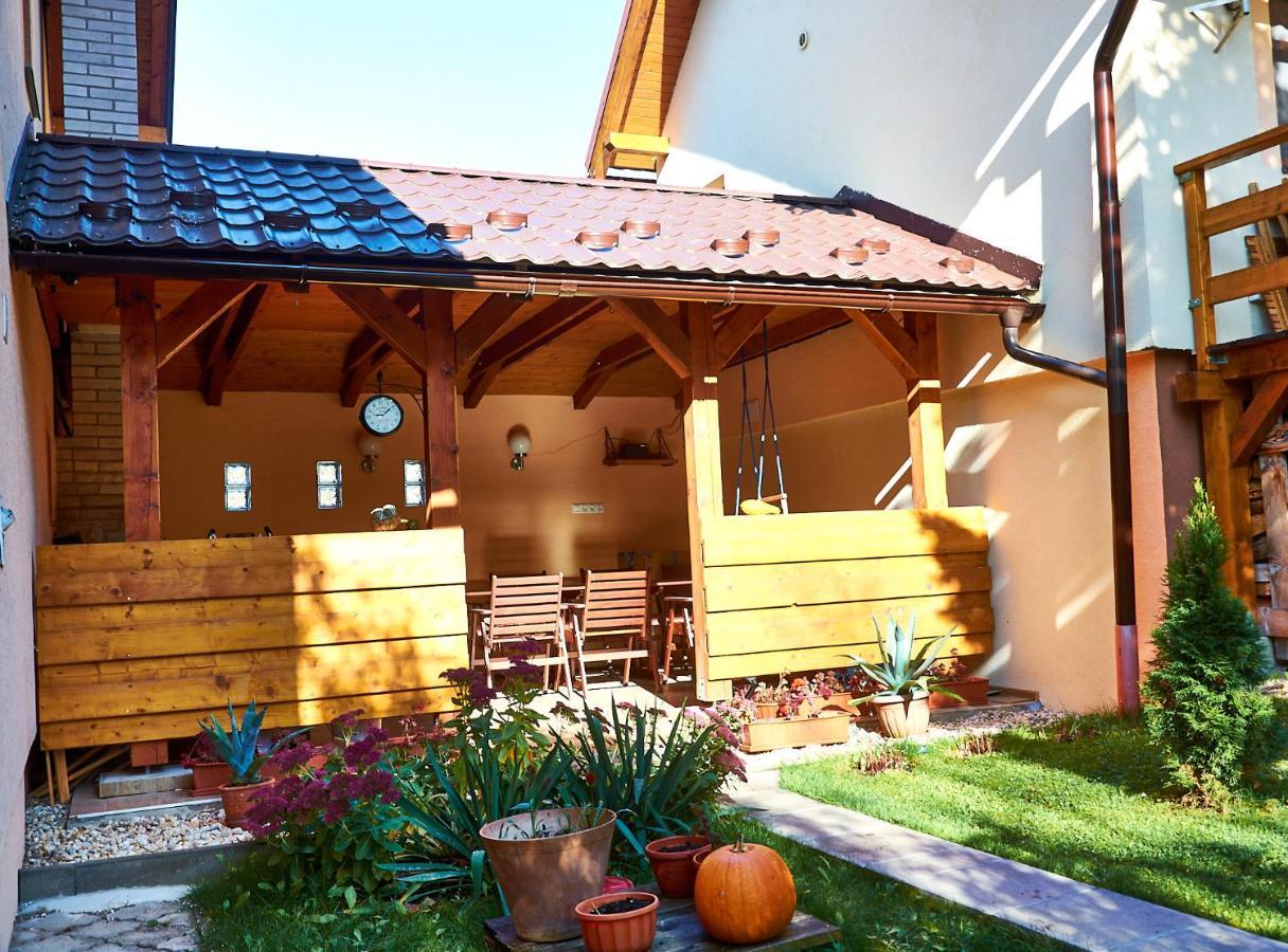 Vila Rhea Vázsec Kültér fotó