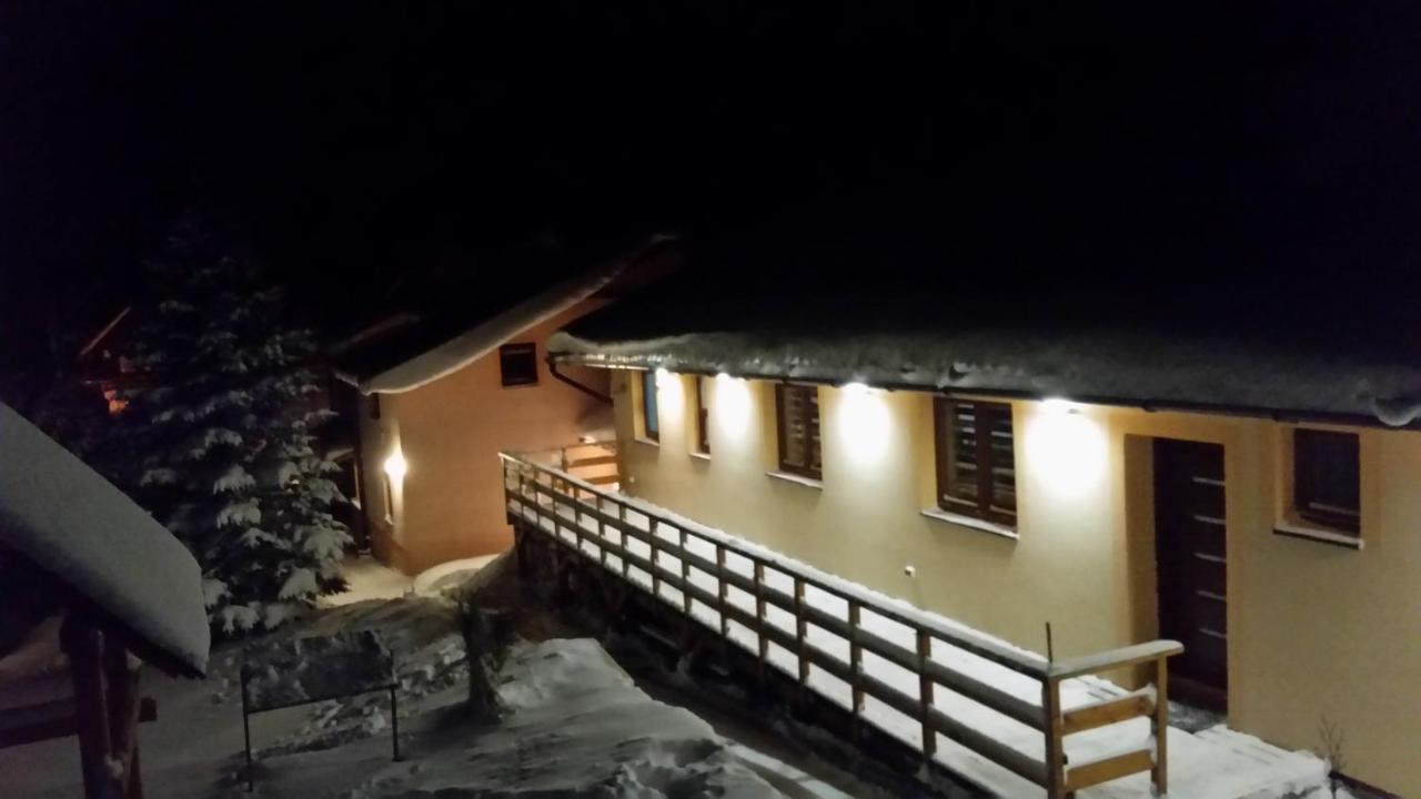 Vila Rhea Vázsec Kültér fotó